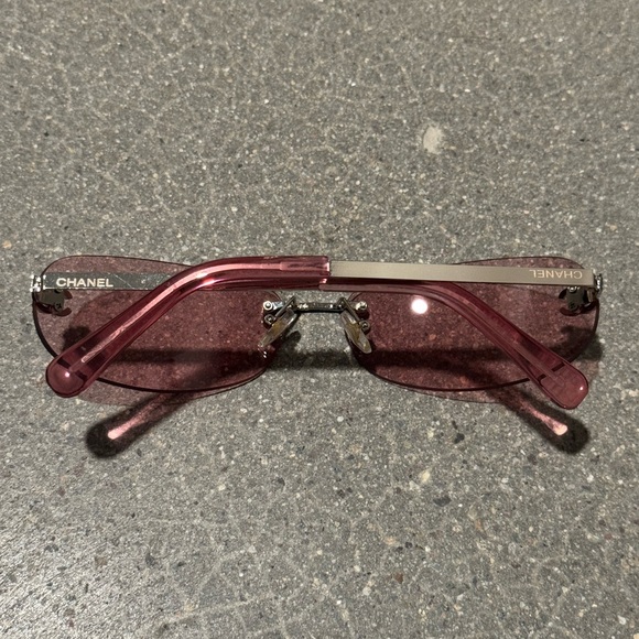 CHANEL Pink Sunglasses - Picture 4 of 7